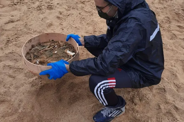 Campaign to Remove the Israeli Oil Spill on Al-Abbassiya Beach gallery