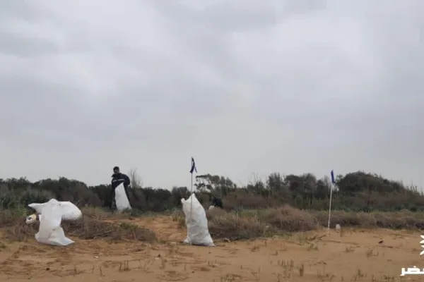 Campaign to Remove the Israeli Oil Spill on Al-Abbassiya Beach gallery