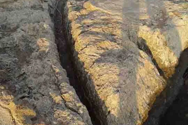 Adloun Beach: Rock-Cut Salt Pans and Basins, and a Haven for Sea Turtles gallery